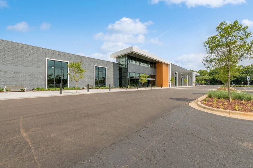 More Photos Of 4300 Fayetteville Rd, Raleigh Research And Development For Sale