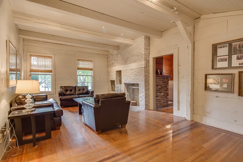 More Photos Of 7642 Poplar Pike, Germantown Office For Sale