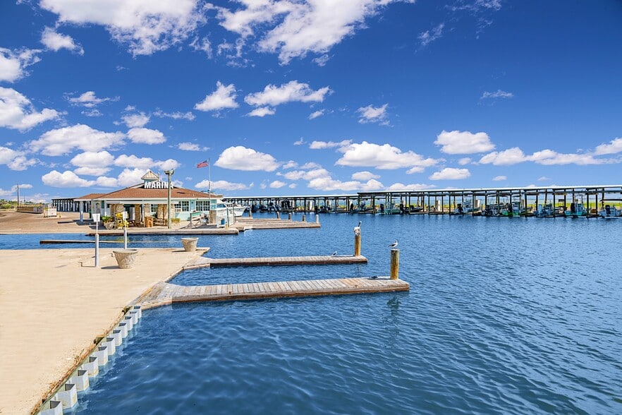 More Photos Of 4242 Laguna Shores Rd, Corpus Christi Marina For Lease