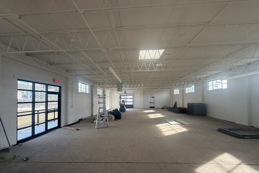 More Photos Of 228 W Archer St, Tulsa Manufacturing For Lease