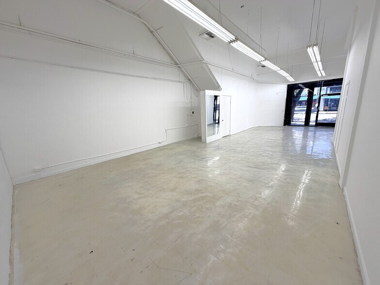 More Photos Of 1020 S Los Angeles St, Los Angeles Light Manufacturing For Lease