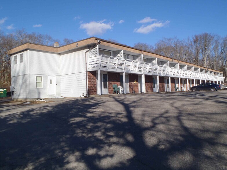 More Photos Of 5407 Post Rd, Charlestown Hotel For Sale