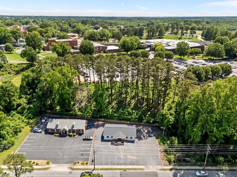 More Photos Of 421 Statesville Blvd, Salisbury Loft Creative Space For Lease