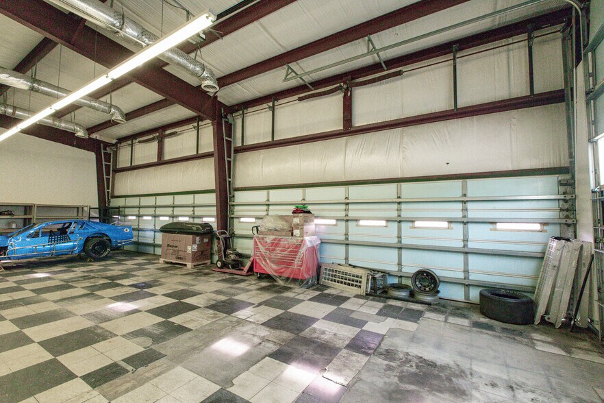 More Photos Of 3846 George II Hwy, Southport Warehouse For Lease