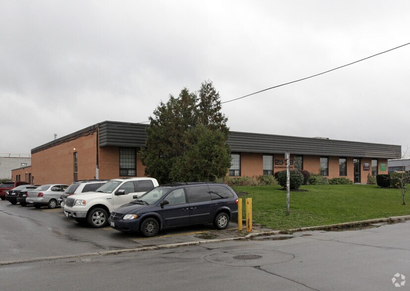 More Photos Of 25-39 Klondike Dr, Toronto Flex For Sale