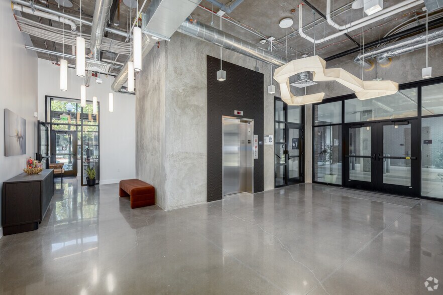 More Photos Of 1600 Broadway, Sacramento Apartments For Lease