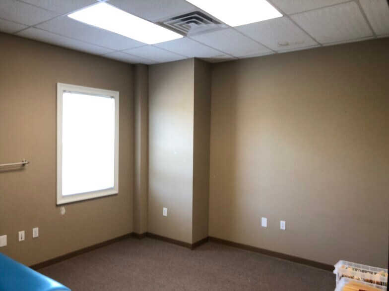 More Photos Of 160 Lanza Ave, Garfield Medical For Sale
