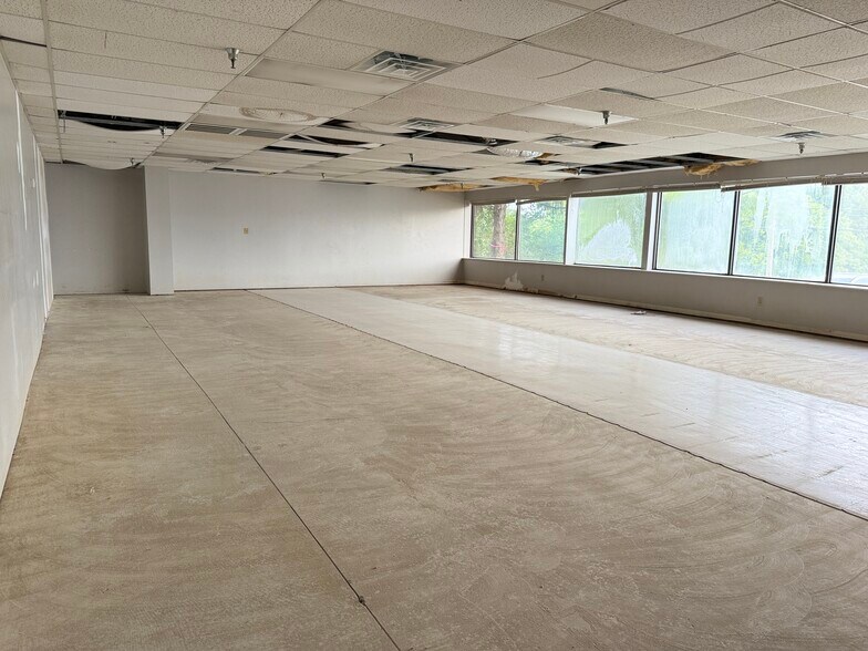 More Photos Of 10624 Dutchtown Rd, Knoxville Flex For Sale