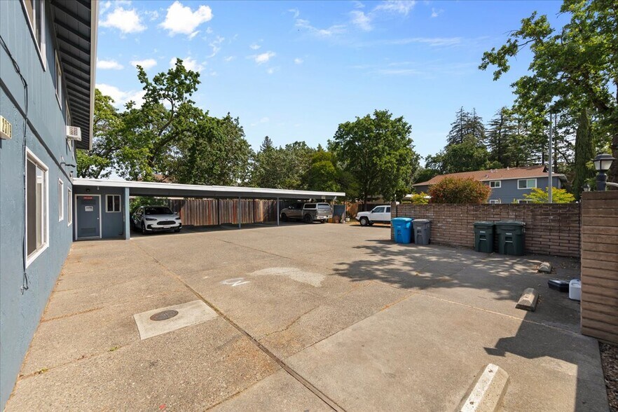 More Photos Of 2379 Heidi Pl, Santa Rosa Apartments For Sale