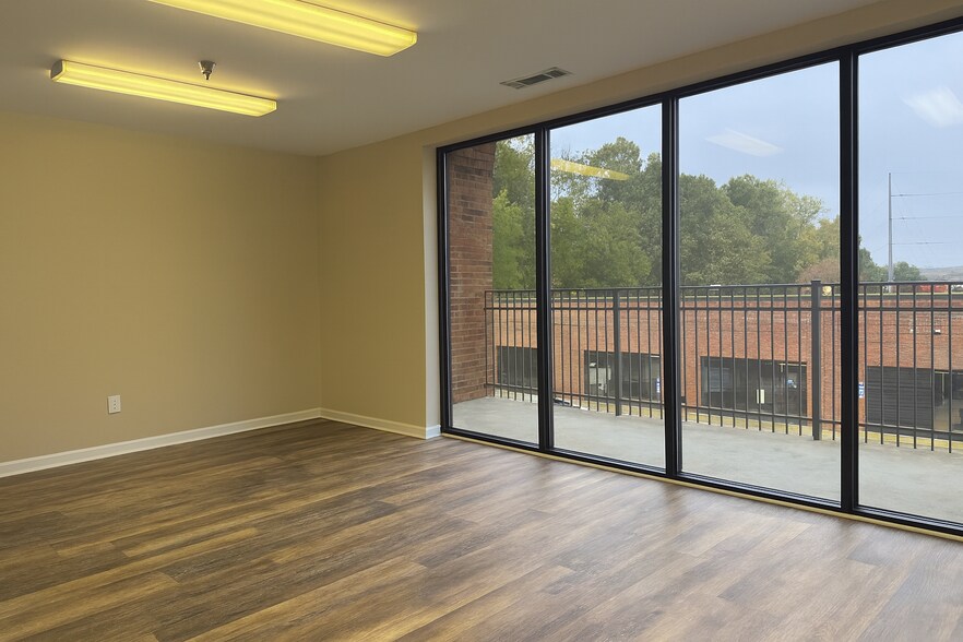 More Photos Of 9876 Main St, Woodstock Flex For Lease