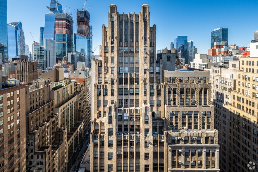 More Photos Of 545 Eighth Ave, New York Loft Creative Space For Lease