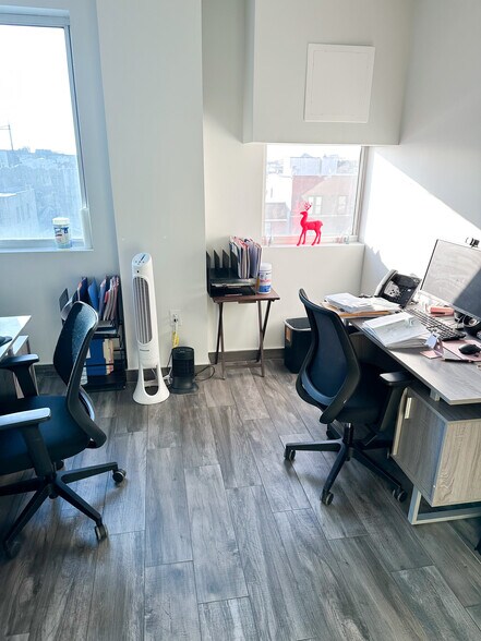 More Photos Of 23-25 31st St, Astoria Medical For Lease