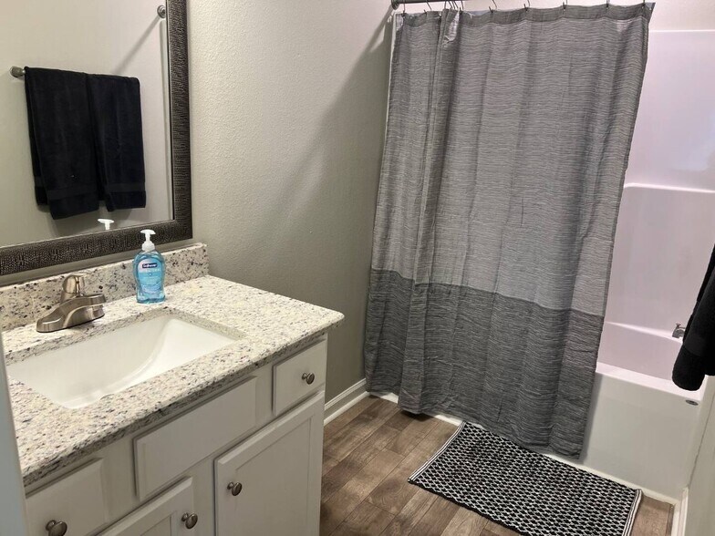 More Photos Of 2288 Del Carmel Way, Tallahassee Apartments For Sale
