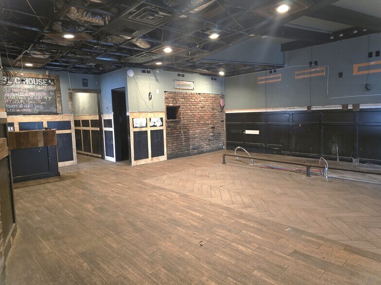 More Photos Of 1081 Us Highway 46, Clifton Bar For Lease
