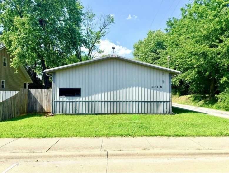 More Photos Of 1018 Independence St, Cape Girardeau Industrial For Lease