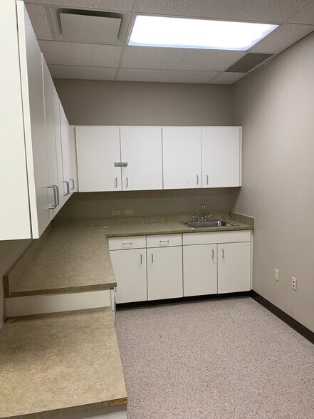 More Photos Of 5731 Silverstone Ter, Colorado Springs Medical For Lease