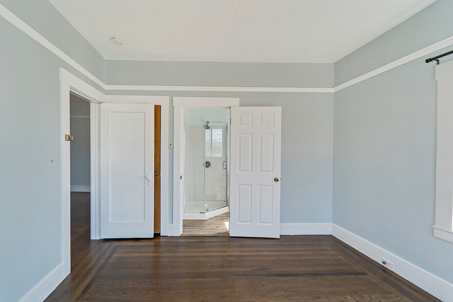 More Photos Of 2764 73rd Ave, Oakland Storefront Retail Residential For Lease