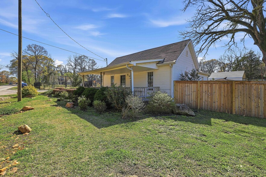 More Photos Of 2817 S Highway 29, Moreland Office For Lease
