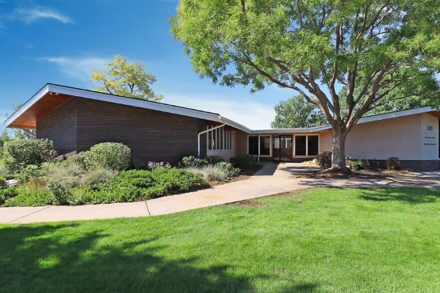 More Photos Of 2021 Clubhouse Dr, Greeley Office For Sale