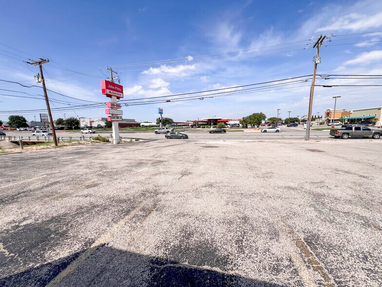 More Photos Of 4200 N Midland Dr, Midland Office For Sale