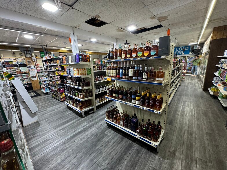 More Photos Of 24182 Red Arrow Hwy, Mattawan Service Station For Sale