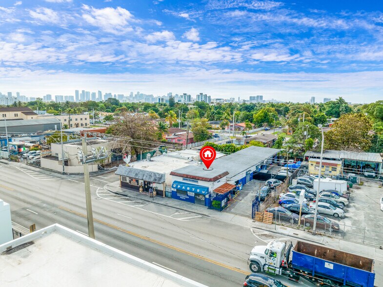 More Photos Of 2112 NW 36th St, Miami Auto Repair For Sale