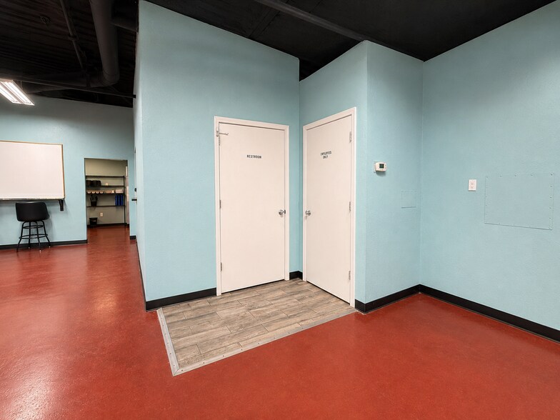 More Photos Of 16657 US Highway 70, Springer Restaurant For Lease