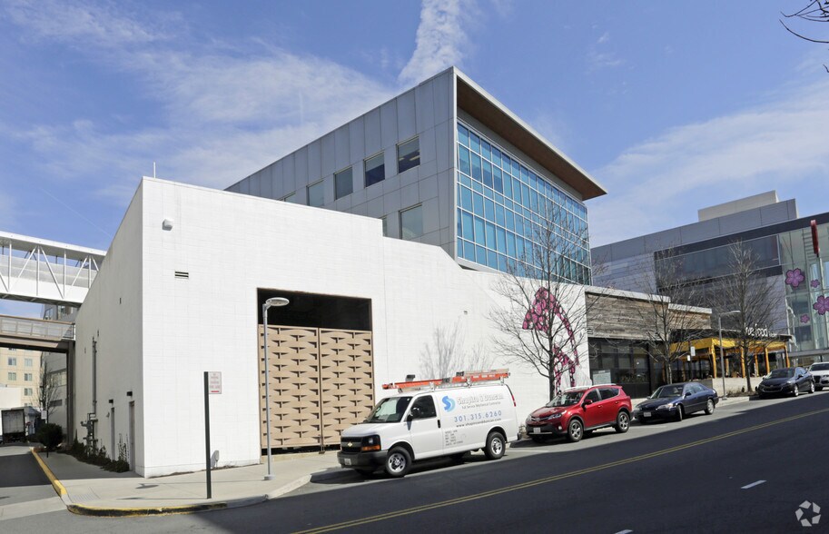 More Photos Of 2905 District Ave, Fairfax Unknown For Lease