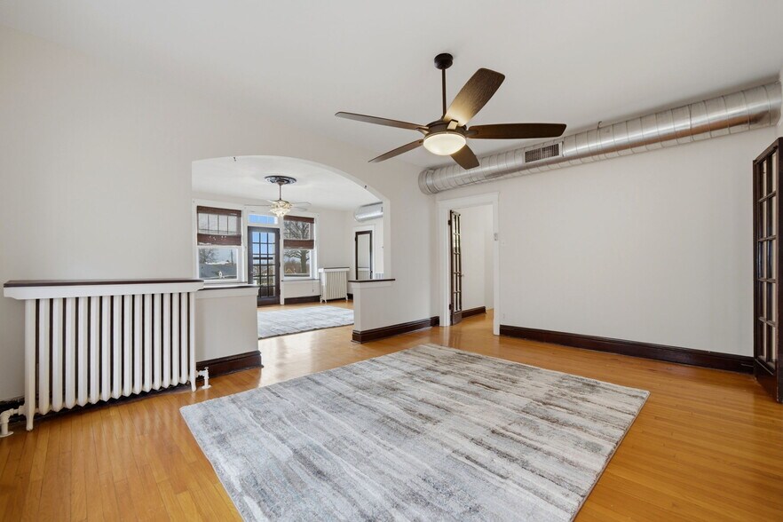 More Photos Of 5921 S Kingshighway Blvd, Saint Louis Multifamily For Sale