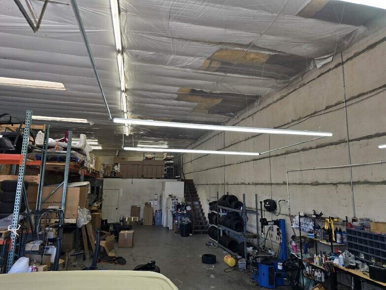 More Photos Of 720 Preston Dr, Mesquite Industrial For Lease