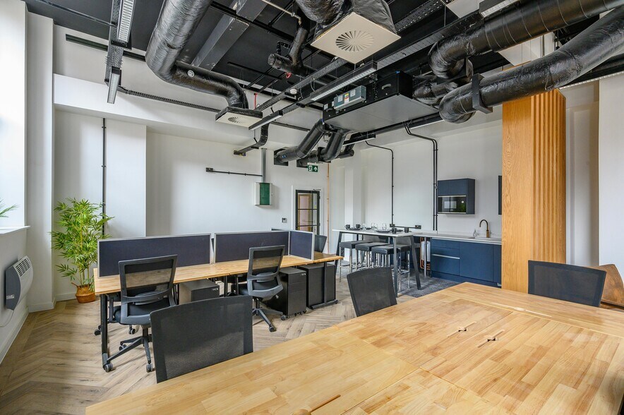 More Photos Of 2 Great George St, Leeds Coworking Space