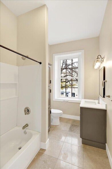 More Photos Of 241 S 5th St, Reading Apartments For Sale