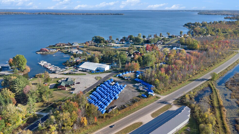 More Photos Of 13710 W Shore Dr, Houghton Lake Marina For Sale