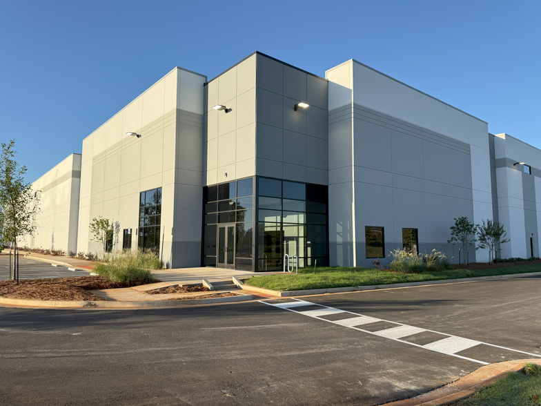 Primary Photo Of 120 Electronics blvd, Huntsville Warehouse For Sale