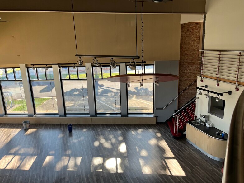 More Photos Of 6613-6621 Ogden Ave, Berwyn Storefront Retail Office For Sale