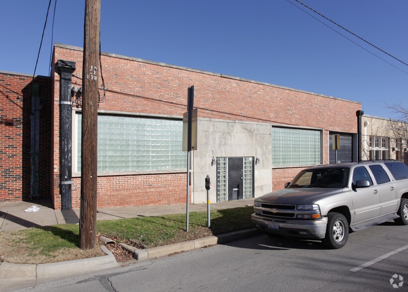More Photos Of 2919 Canton St, Dallas Light Manufacturing For Lease