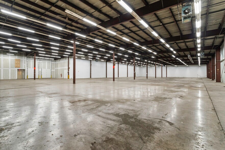 More Photos Of 513-539 E Hiawatha Blvd, Syracuse Warehouse For Lease