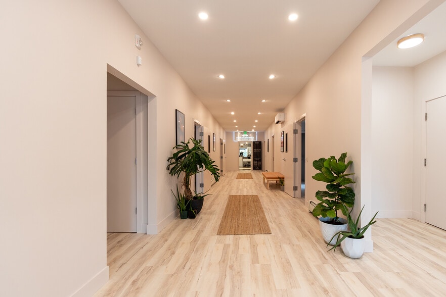More Photos Of 166 Albany Ave, Kingston Medical For Lease