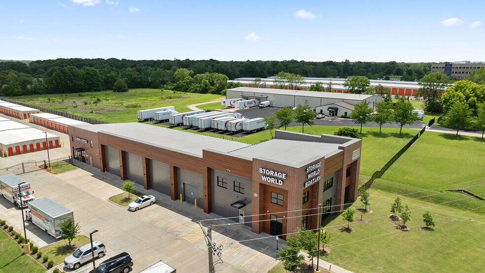 More Photos Of 174 W Stave Mill Rd, Rogers Self Storage For Lease