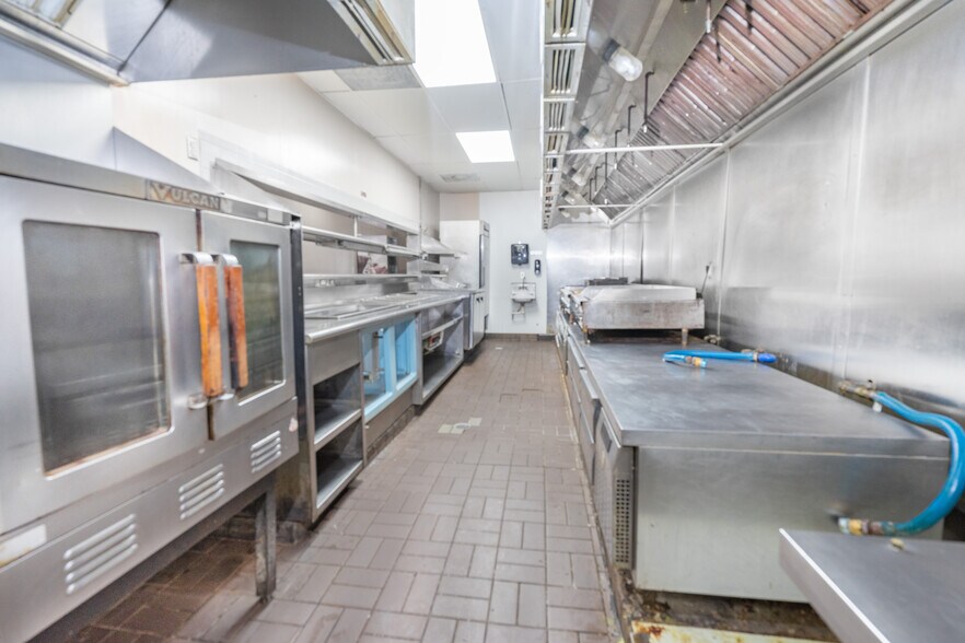 More Photos Of 3162 S Atlantic Ave, Daytona Beach Restaurant For Lease