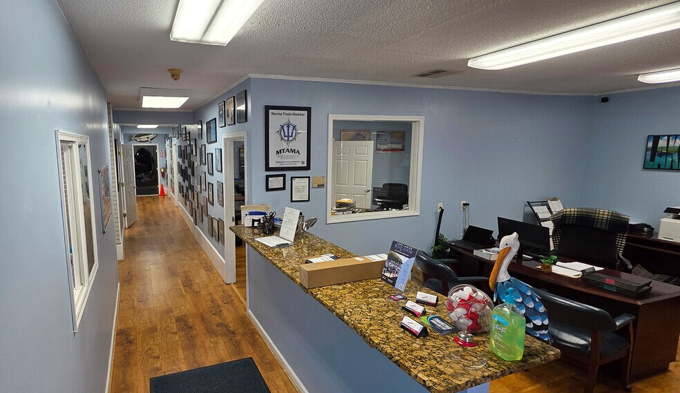 More Photos Of 301 Atlanta Hwy, Cumming Freestanding For Sale