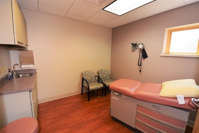 More Photos Of 7240 S US 231, Huntingburg Medical For Lease