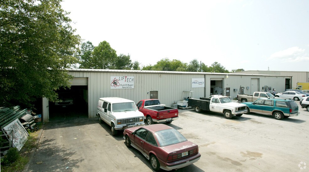 More Photos Of 6721 Stuart Ave, Jacksonville Warehouse For Lease