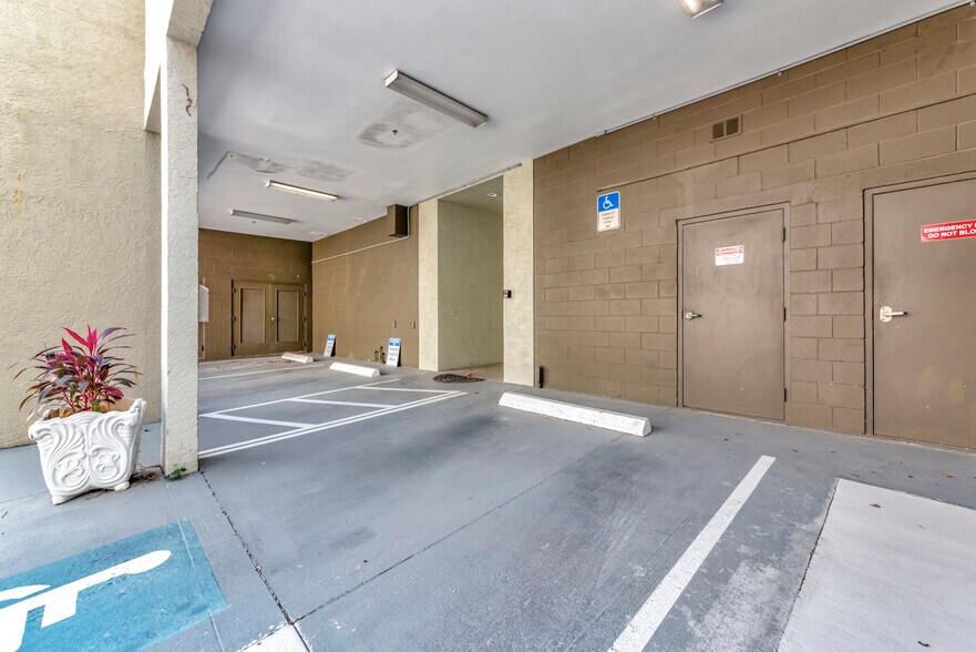 More Photos Of 1345 2nd St, Sarasota Office Residential For Sale