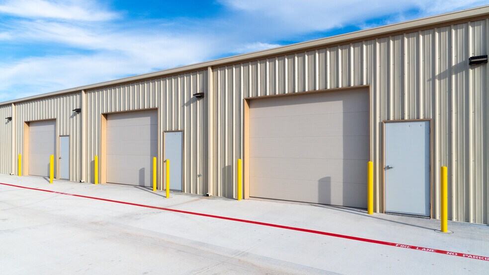 More Photos Of FM 775, Floresville General Retail For Lease