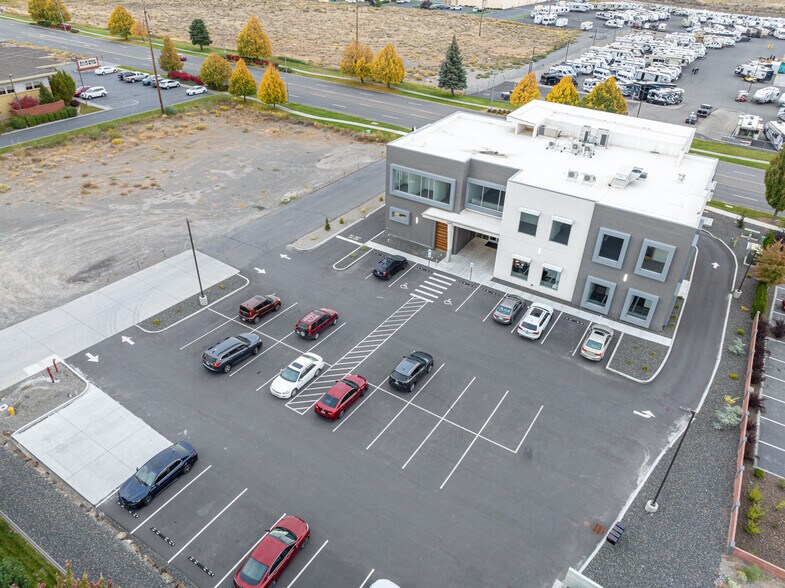 More Photos Of 9425 Sandifur Pky, Pasco Office For Sale