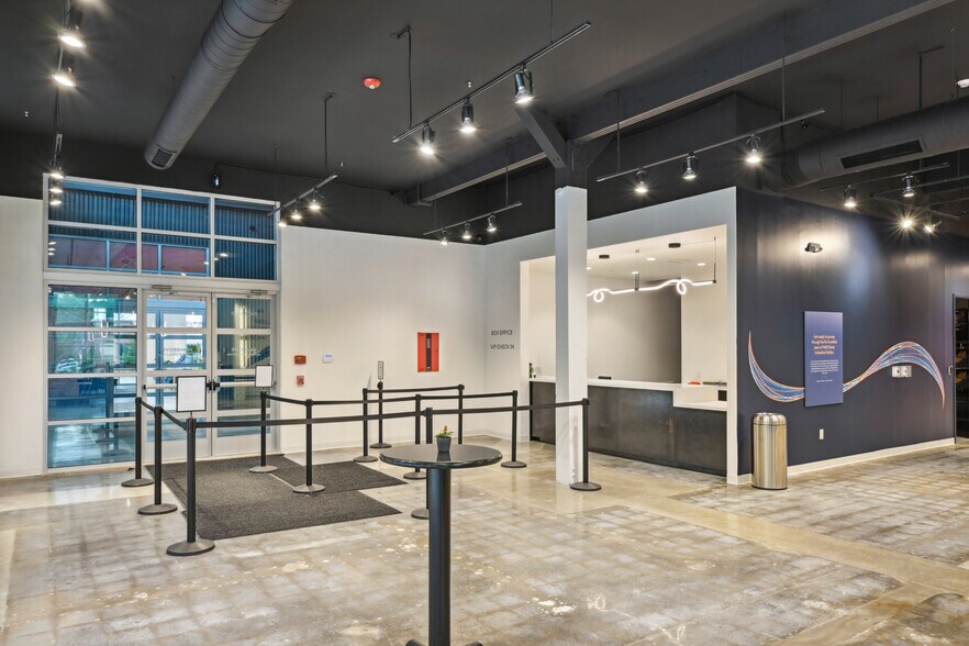 More Photos Of 159 Armour Dr NE, Atlanta Showroom For Lease