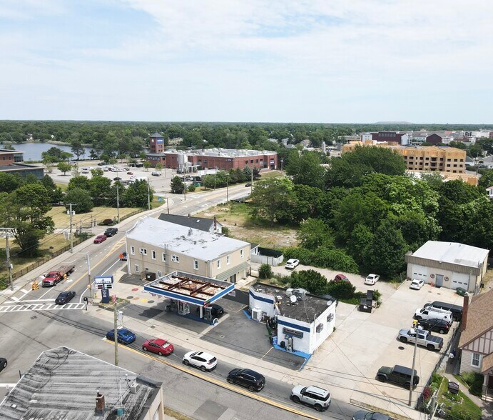More Photos Of 270 W Main St, Patchogue Service Station For Sale