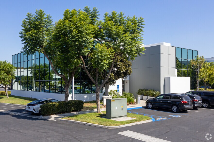 More Photos Of 12016 Telegraph Rd, Santa Fe Springs Office For Lease