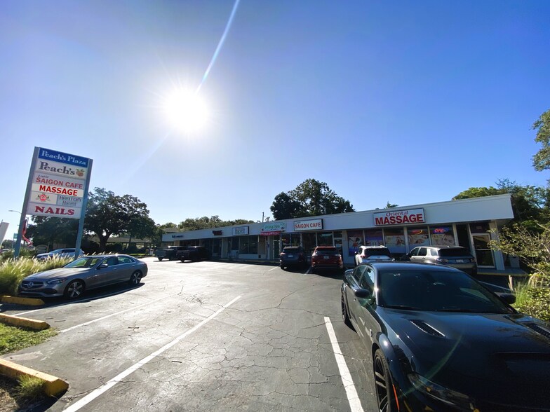 More Photos Of 3201-3213 Manatee Ave W, Bradenton Storefront For Lease